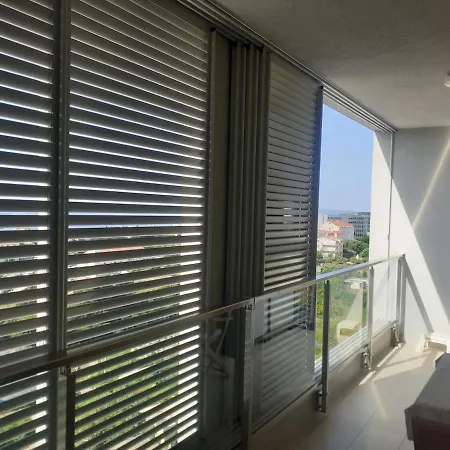 Luxury Sunny View דירה *